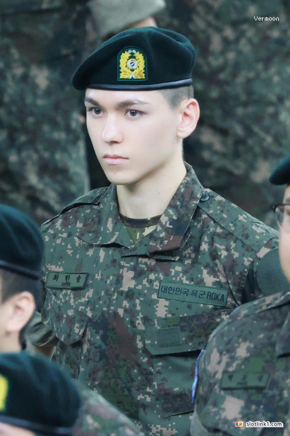 1789210299_4.jpg